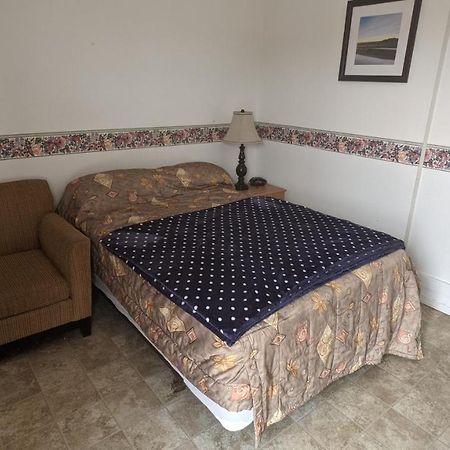Balgonie Motel Motor Inn Pilot Butte Εξωτερικό φωτογραφία