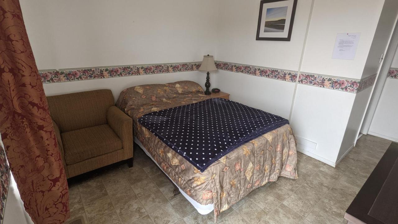 Balgonie Motel Motor Inn Pilot Butte Εξωτερικό φωτογραφία